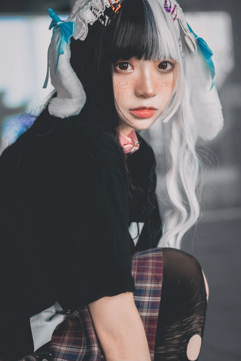 疯猫ss《雀斑少女》主题写真：12张全套美图