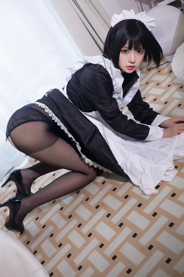 疯猫ss《2022 夏日限定B本 女仆》主题写真：20张全套美图，含1个视频