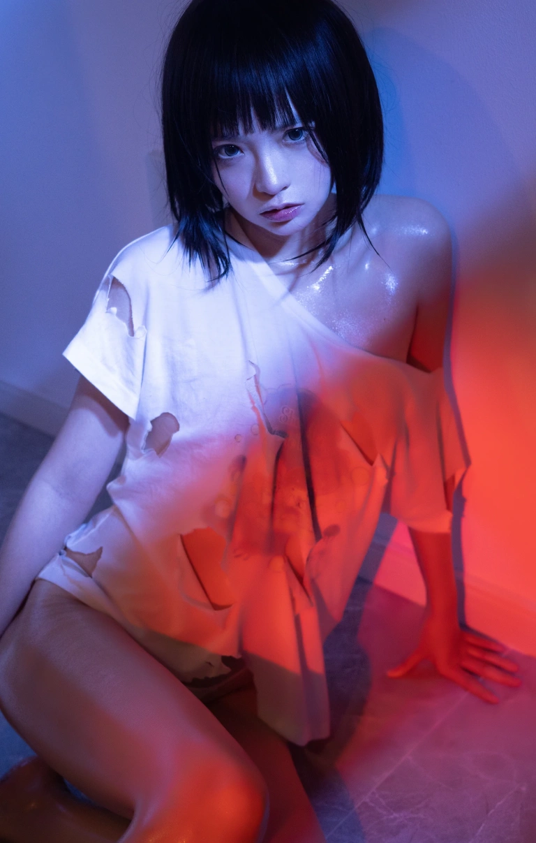 疯猫ss《2022 夏日限定B本 破碎半袖》主题写真：20张全套美图