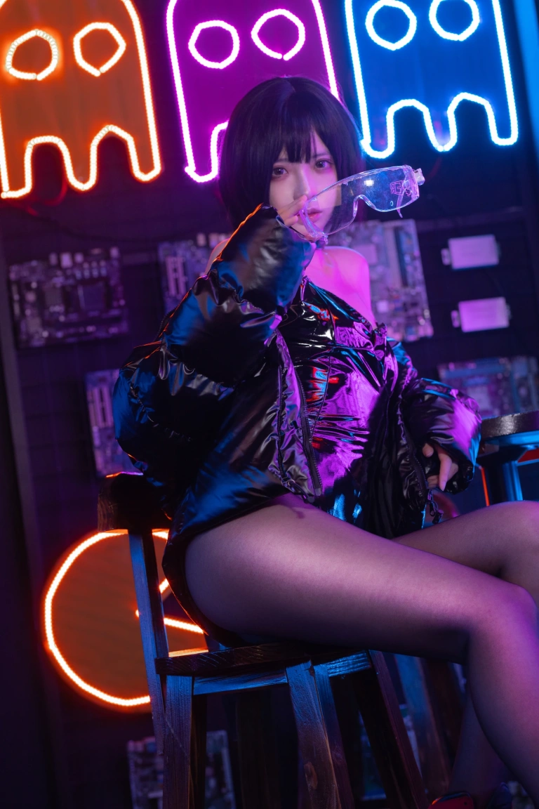 疯猫ss《赛博少女》主题写真：40张全套美图