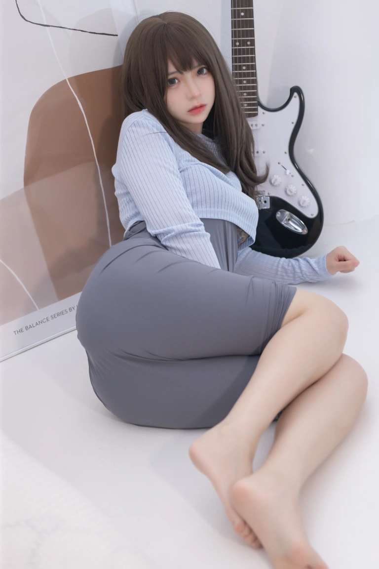 疯猫ss《2022 夏日限定A本 吉他妹妹 裙子》主题写真：20张全套美图