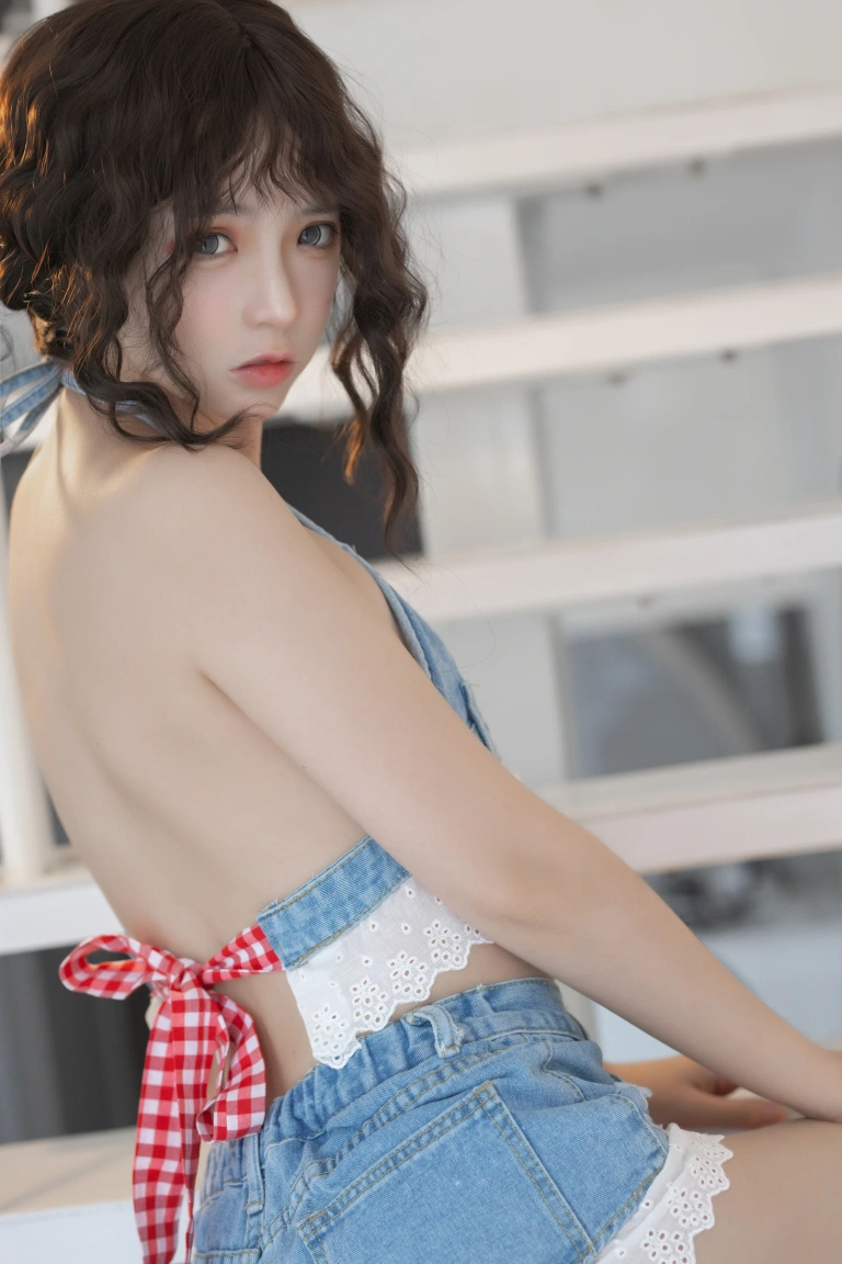 疯猫ss《2022 夏日限定A本 牛仔短裤》主题写真：20张全套美图