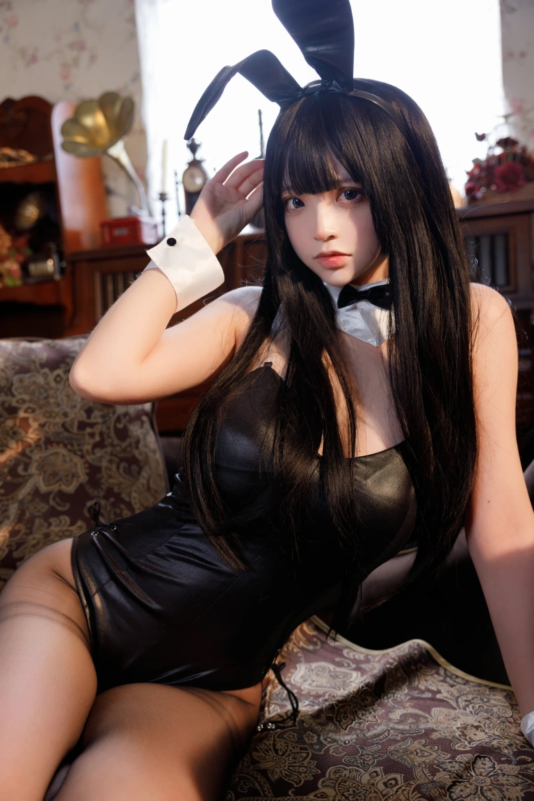 疯猫ss《珍藏版1 黑色哑光兔》主题写真：50张全套美图