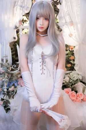 疯猫ss《珍藏版3 纯白绒绒兔》主题写真：40张全套美图，含2个视频