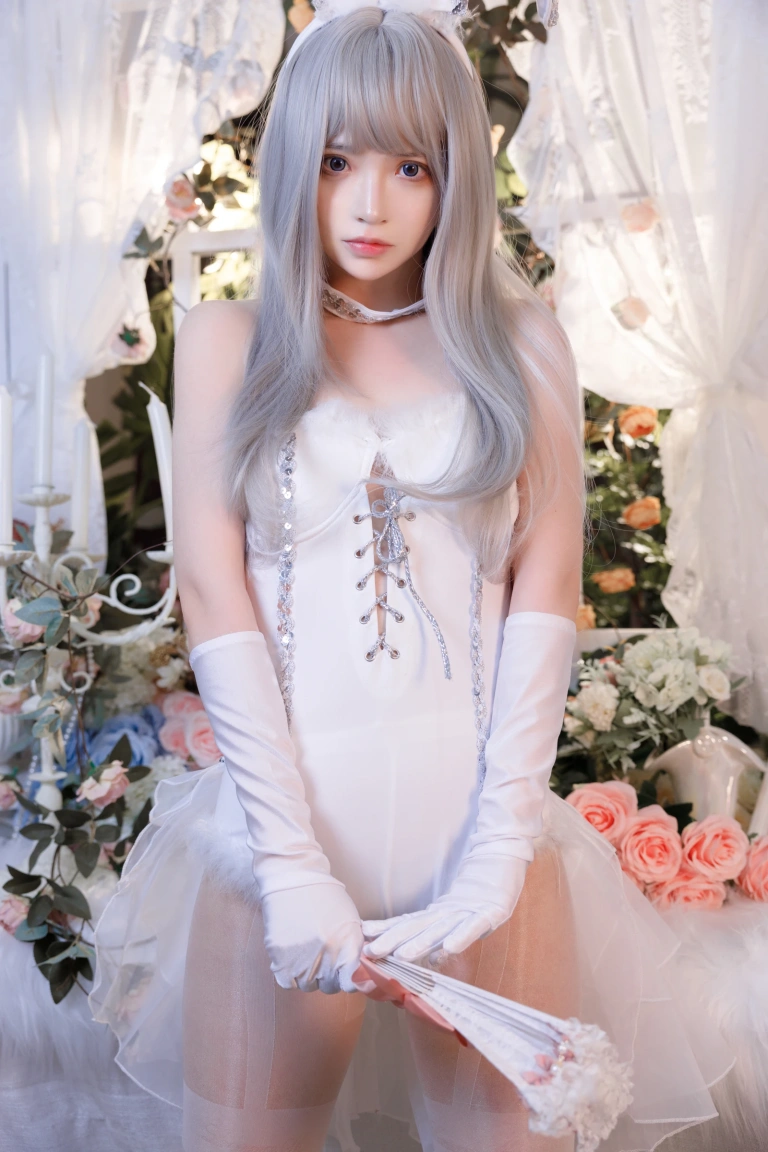 疯猫ss《珍藏版3 纯白绒绒兔》主题写真：40张全套美图，含2个视频