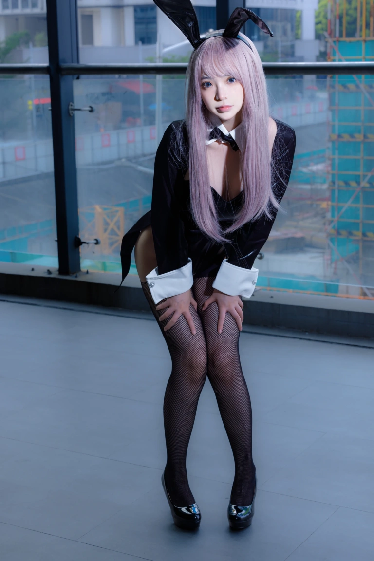 疯猫ss《珍藏版4 紫发礼服兔》主题写真：42张全套美图