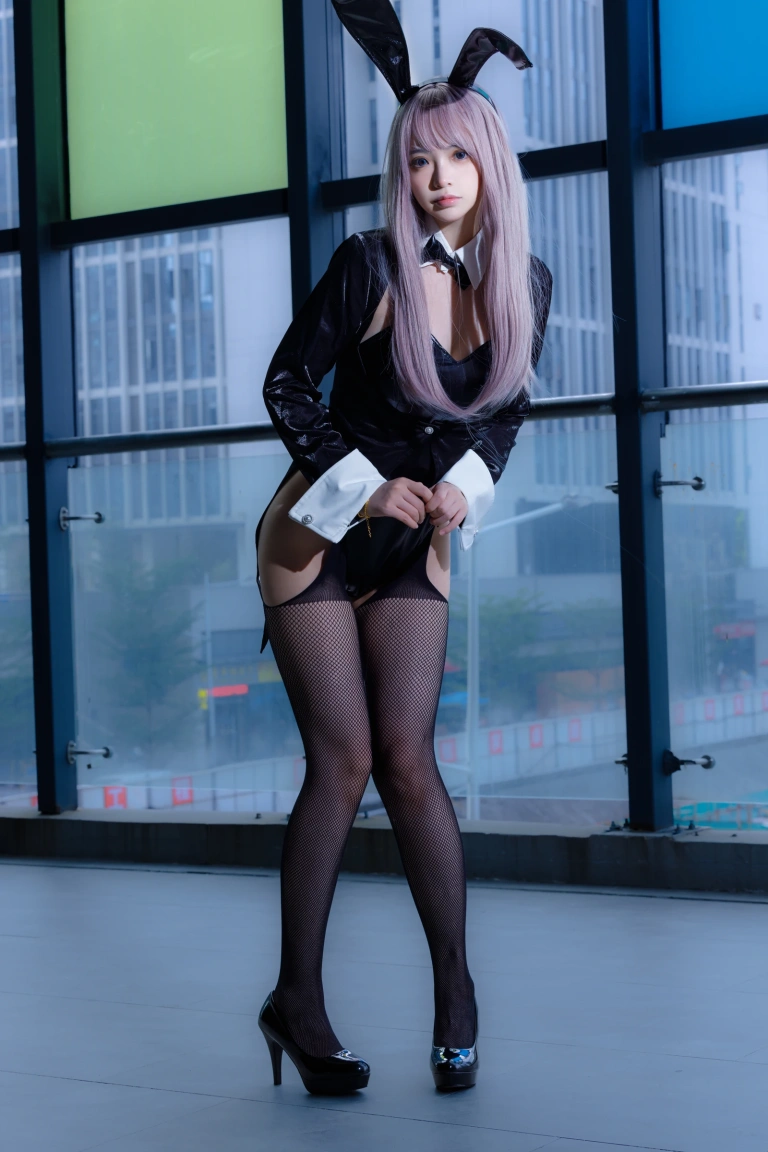 疯猫ss《珍藏版4 紫发礼服兔》主题写真：42张全套美图