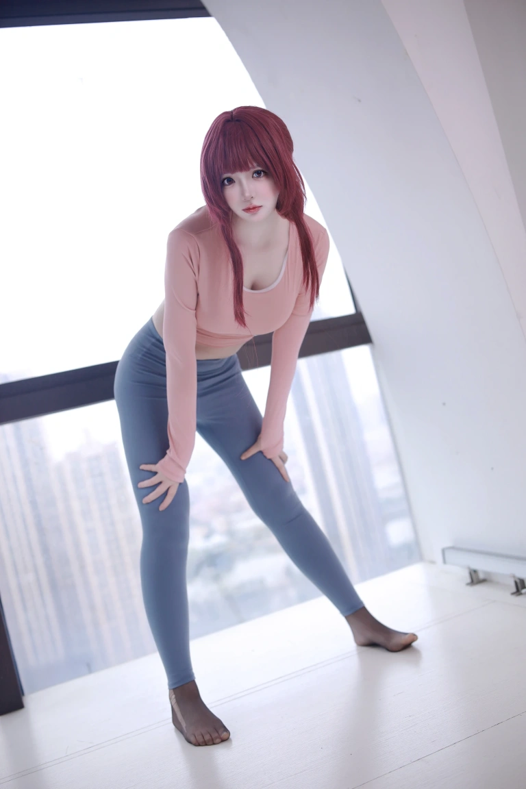 疯猫ss《2024年02月fantia订阅 瑜伽服 卡芙卡》主题写真：58张全套美图