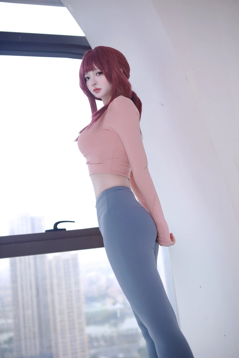 疯猫ss《2024年02月fantia订阅 瑜伽服 卡芙卡》主题写真：58张全套美图