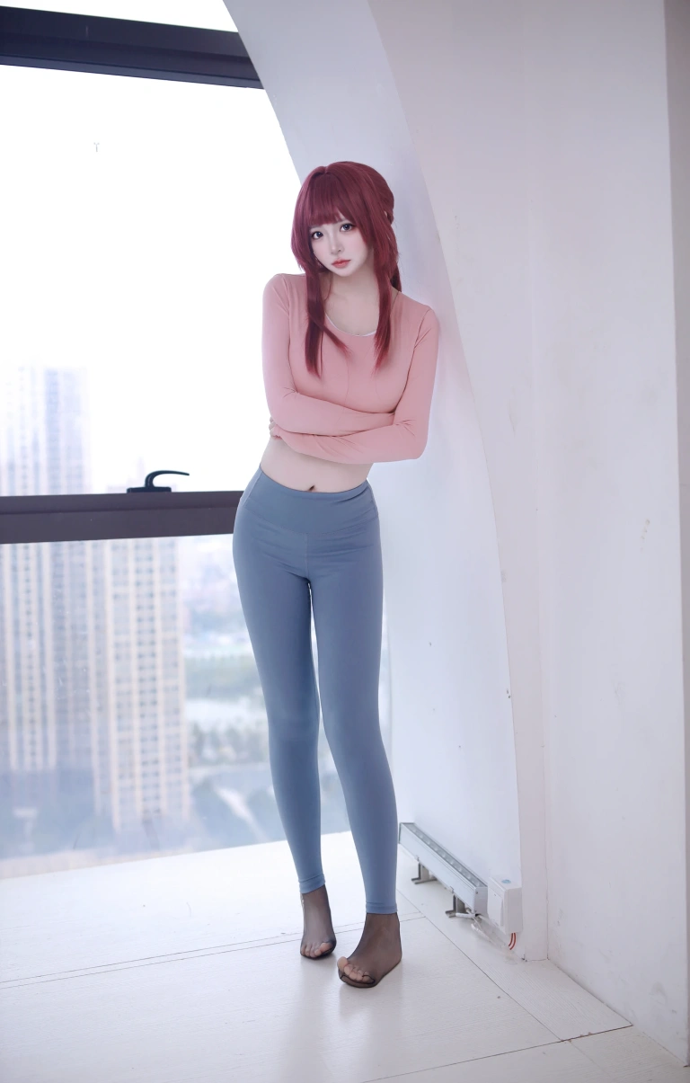 疯猫ss《2024年02月fantia订阅 瑜伽服 卡芙卡》主题写真：58张全套美图