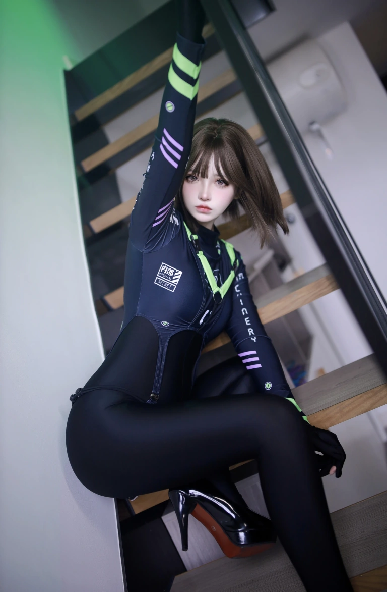疯猫ss《2024年04月fantia订阅 七三特工》主题写真：48张全套美图