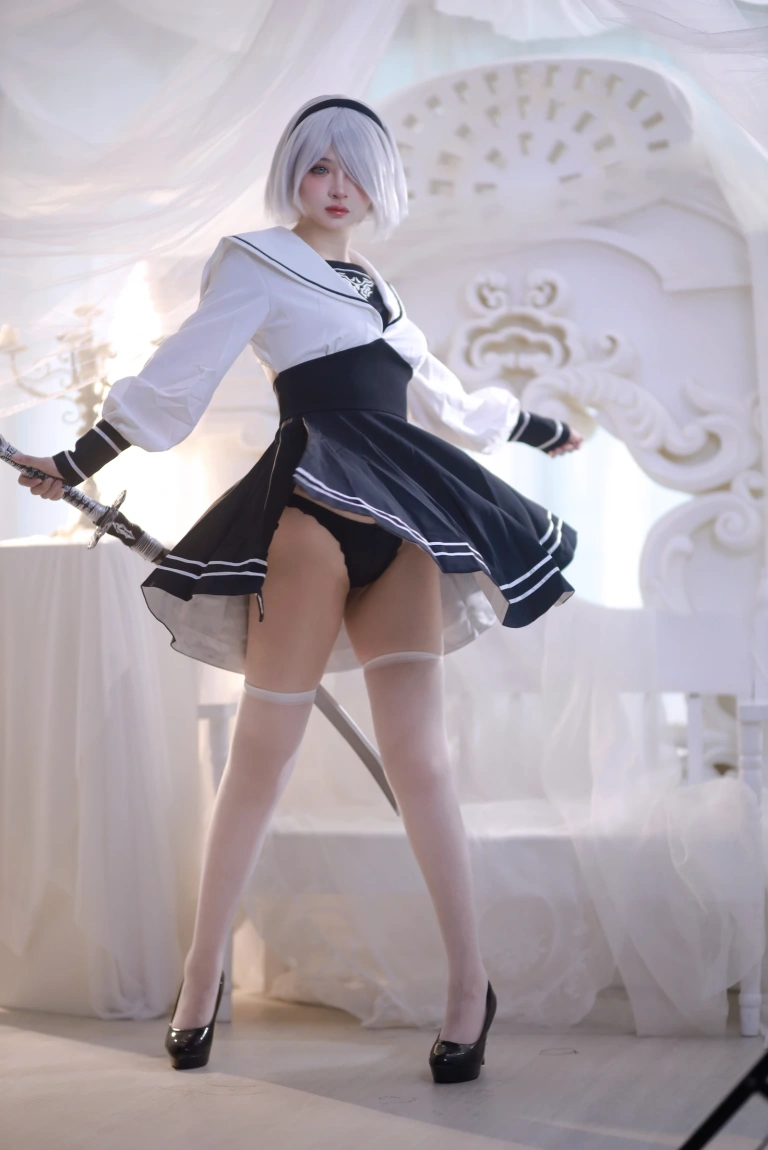 疯猫ss《2b》主题写真：53张全套美图