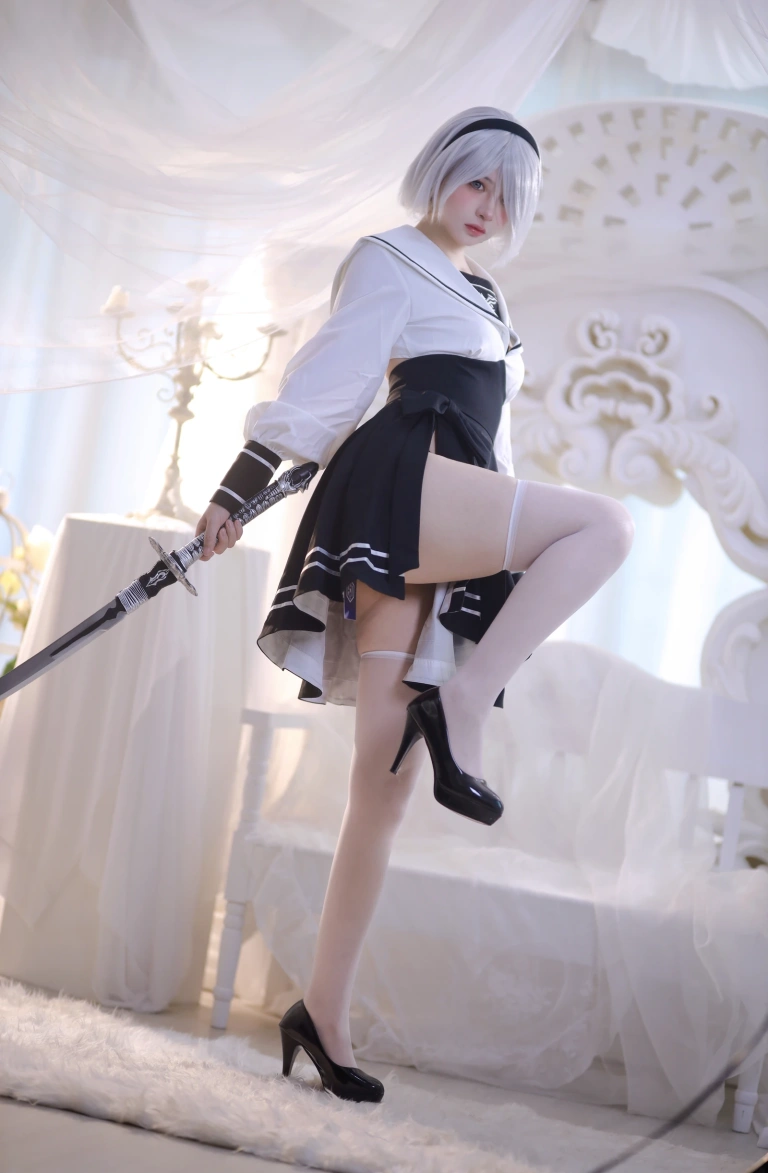 疯猫ss《2b》主题写真：53张全套美图