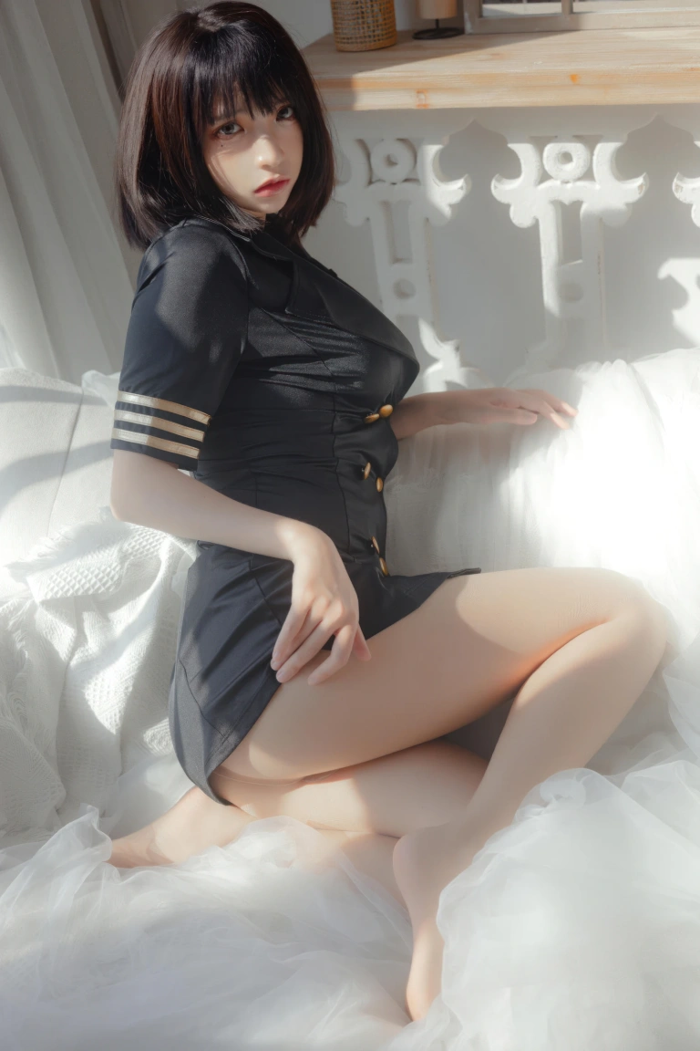 疯猫ss《黑色制服》主题写真：40张全套美图