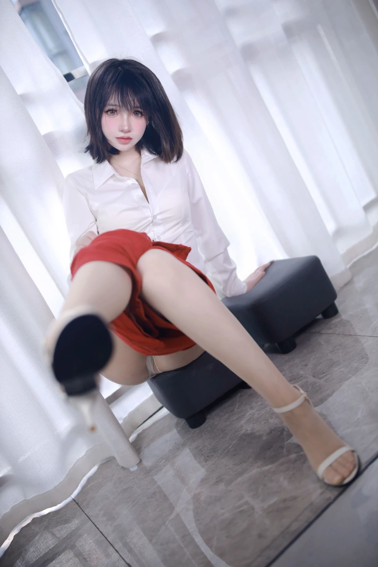 疯猫ss《2025年09月订阅 衬衫》主题写真：68张全套美图