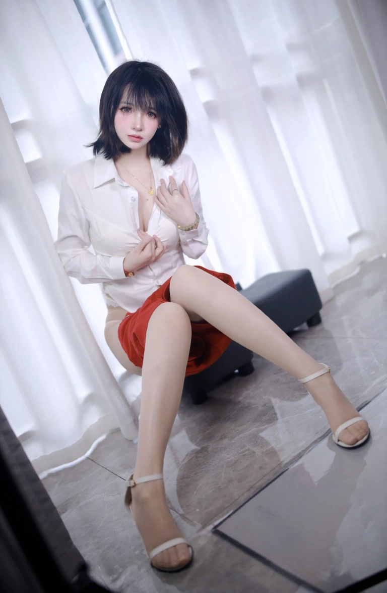 疯猫ss《2025年09月订阅 衬衫》主题写真：68张全套美图