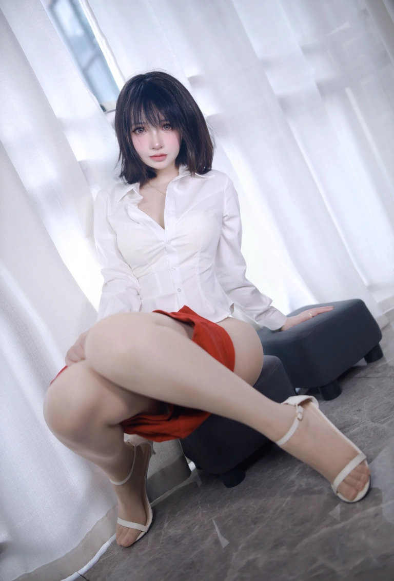疯猫ss《2025年09月订阅 衬衫》主题写真：68张全套美图