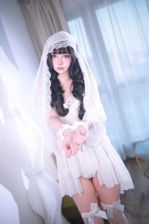 疯猫ss《2025年12月会员 捆绑婚纱》主题写真：60张全套美图