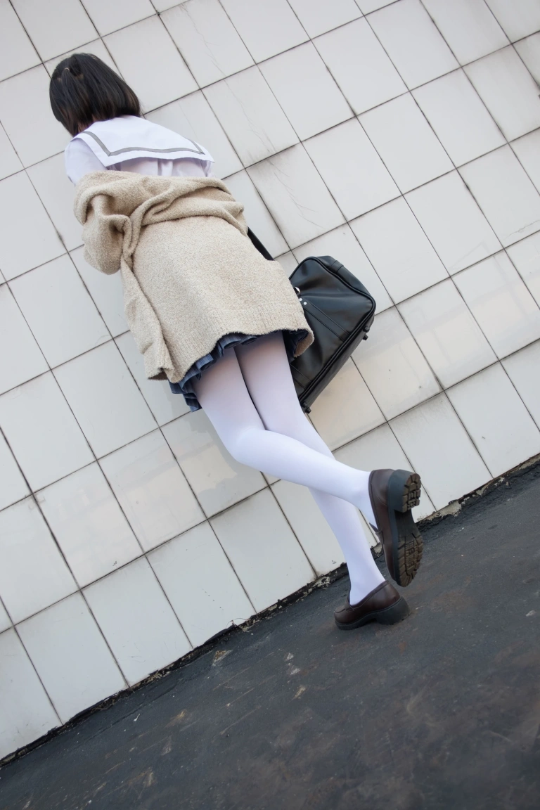 森萝财团《SSR-001》主题写真：74张全套美图