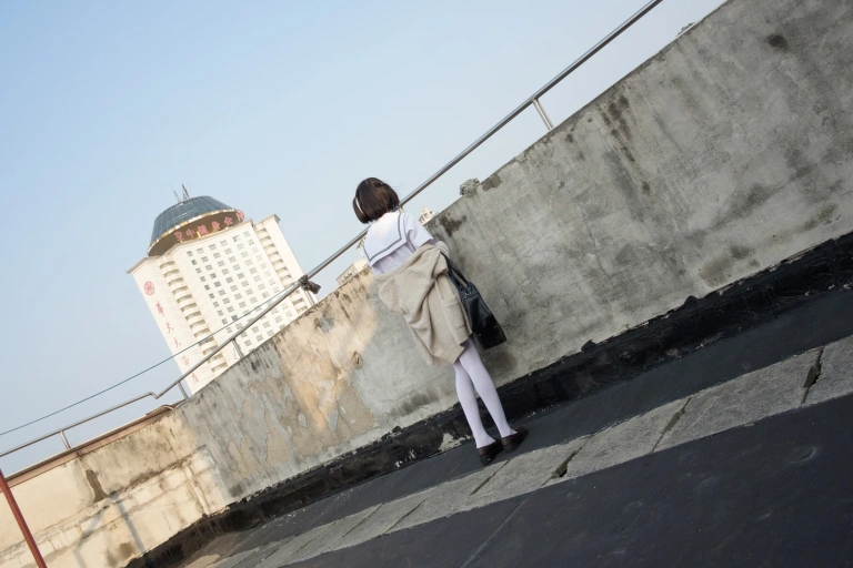 森萝财团《SSR-001》主题写真：74张全套美图