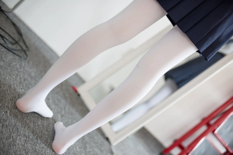 森萝财团《SSR-002》主题写真：75张全套美图