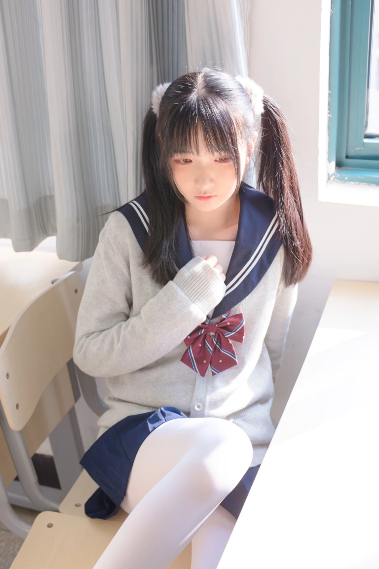 森萝财团《SSR-004》主题写真：98张全套美图