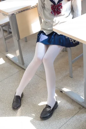 森萝财团《SSR-004》主题写真：98张全套美图
