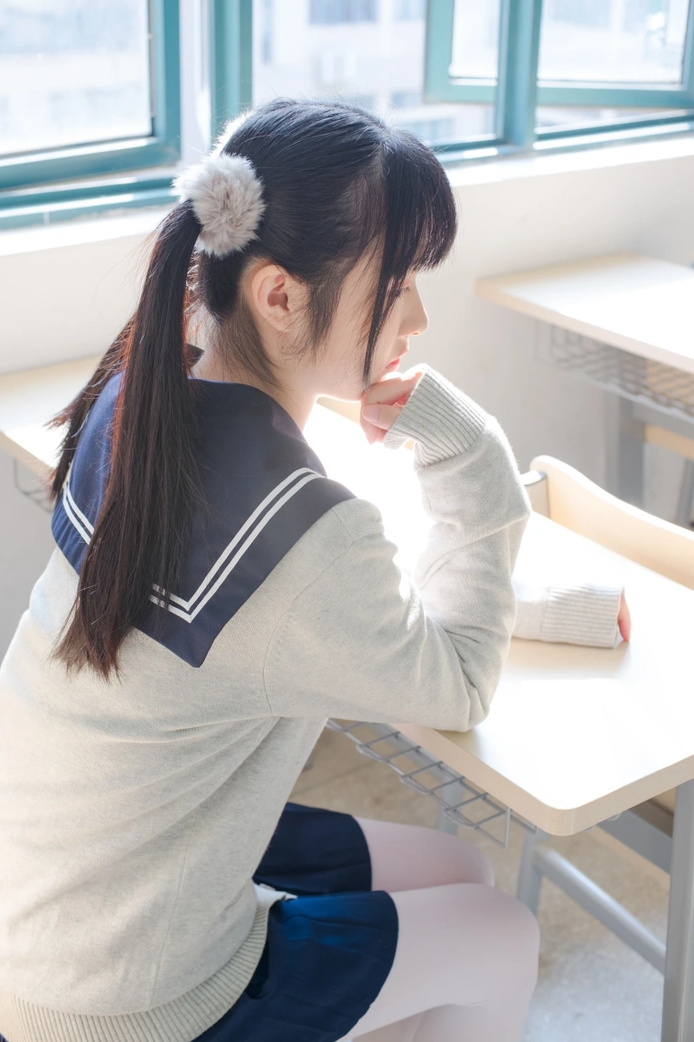 森萝财团《SSR-004》主题写真：98张全套美图