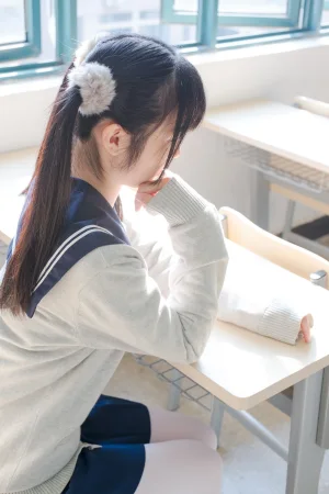 森萝财团《SSR-004》主题写真：98张全套美图