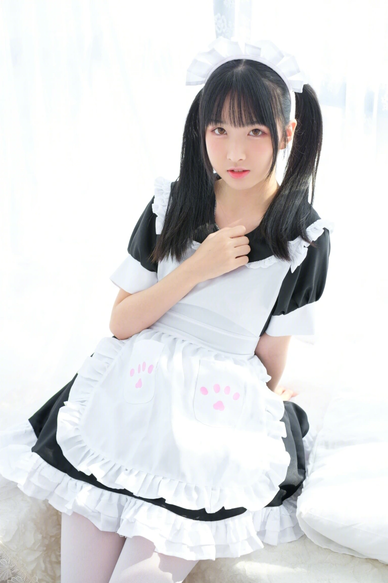 森萝财团《SSR-007》主题写真：71张全套美图