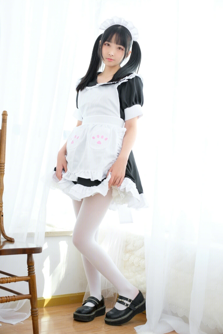 森萝财团《SSR-007》主题写真：71张全套美图