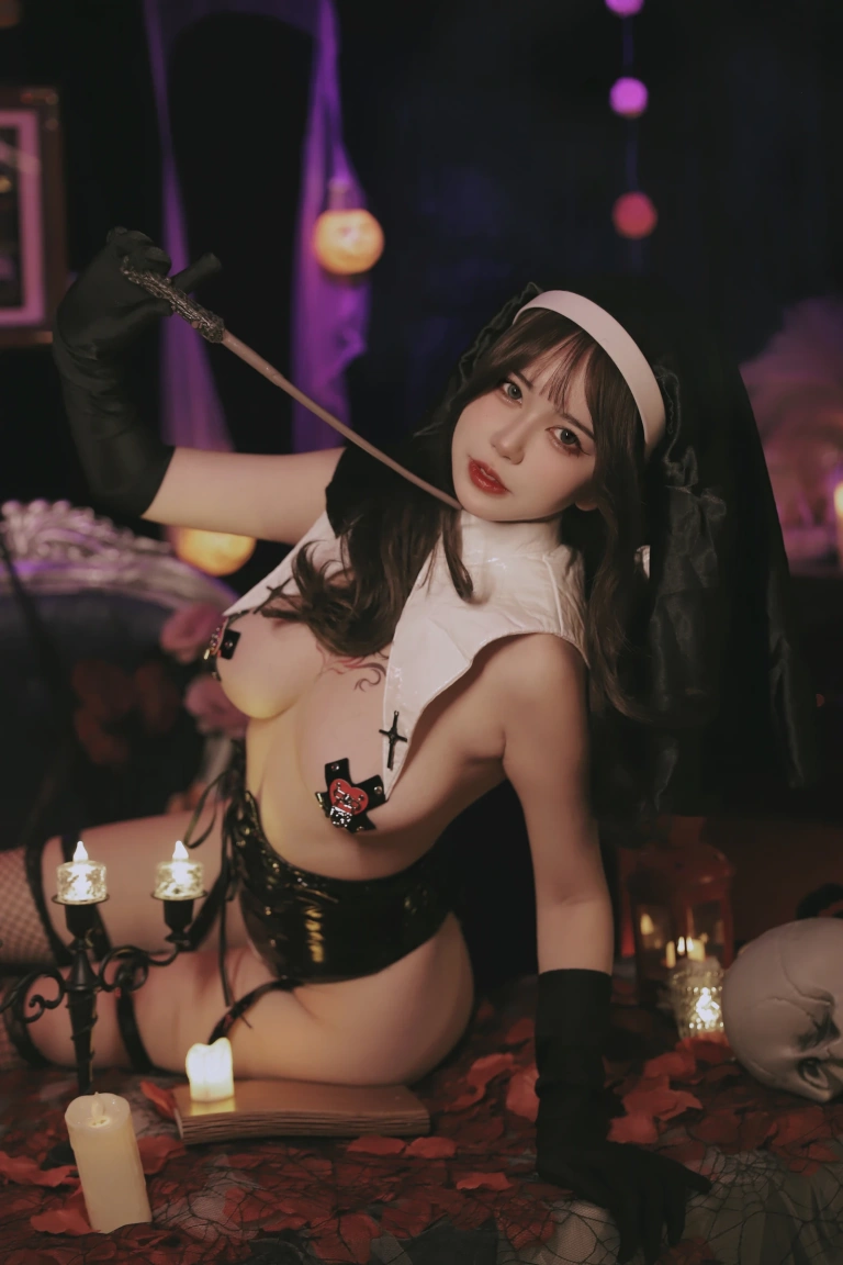 Tina很妖孽呀《万圣修女》主题写真：62张全套美图，含3个视频