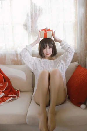 Tina很妖孽呀《温柔短发妹妹》主题写真：52张全套美图，含1个视频