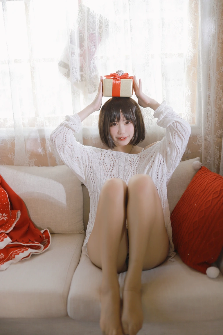 Tina很妖孽呀《温柔短发妹妹》主题写真：52张全套美图，含1个视频