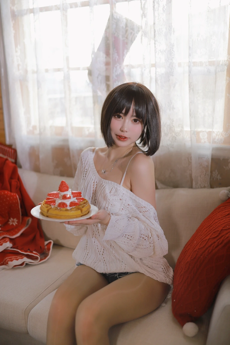 Tina很妖孽呀《温柔短发妹妹》主题写真：52张全套美图，含1个视频