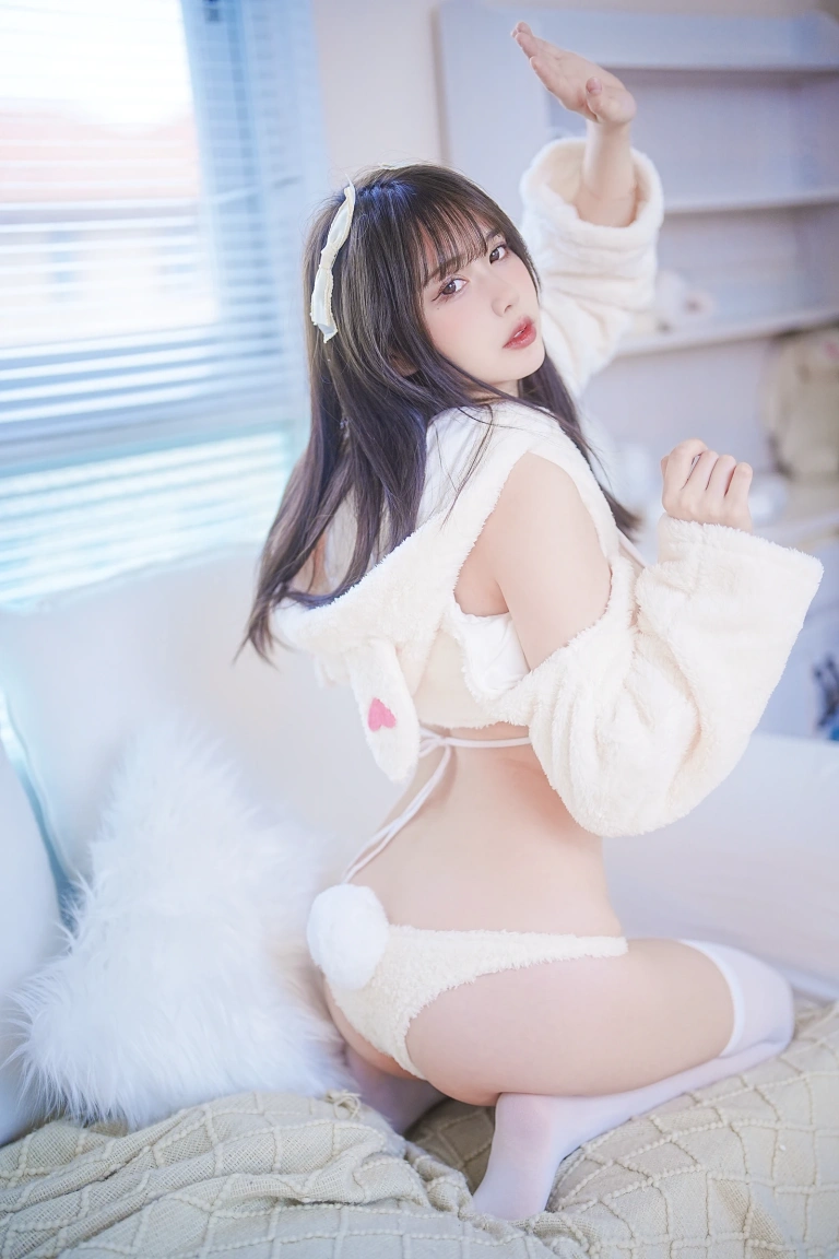 Tina很妖孽呀《小兔子乖乖》主题写真：52张全套美图