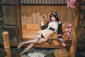 Tina很妖孽呀《修女的秘密》主题写真：28张全套美图