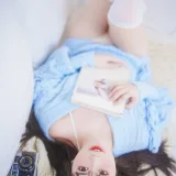 Tina很妖孽呀《蓝色秋冬毛衣》主题写真：28张全套美图