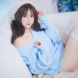 Tina很妖孽呀《蓝色秋冬毛衣》主题写真：28张全套美图