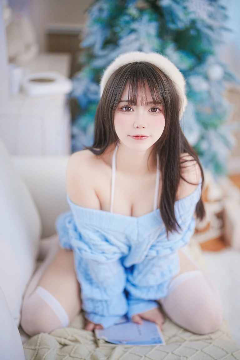 Tina很妖孽呀《蓝色秋冬毛衣》主题写真：28张全套美图