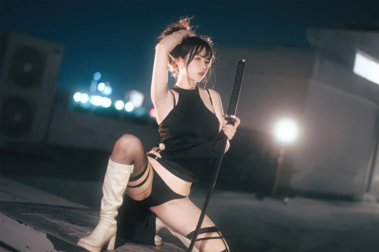 Tina很妖孽呀《战斗服旗袍》主题写真：32张全套美图