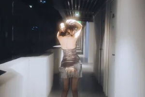 Tina很妖孽呀《夜色连衣裙》主题写真：37张全套美图