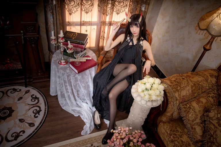 Tomoyo酱《碧蓝 能代礼服》主题写真：12张全套美图