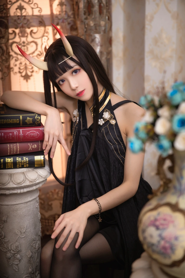 Tomoyo酱《碧蓝 能代礼服》主题写真：12张全套美图