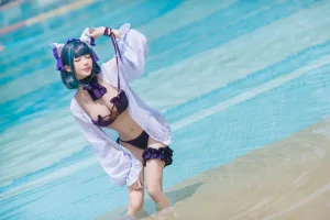 Tomoyo酱《碧蓝 柴郡泳装》主题写真：18张全套美图