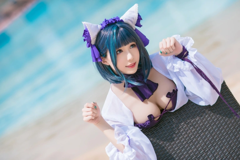 Tomoyo酱《碧蓝 柴郡泳装》主题写真：18张全套美图