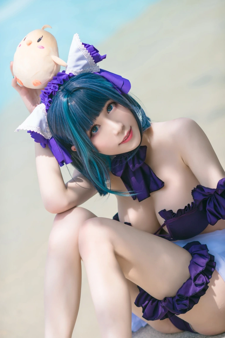 Tomoyo酱《碧蓝 柴郡泳装》主题写真：18张全套美图