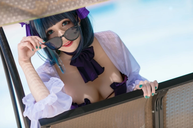 Tomoyo酱《碧蓝 柴郡泳装》主题写真：18张全套美图
