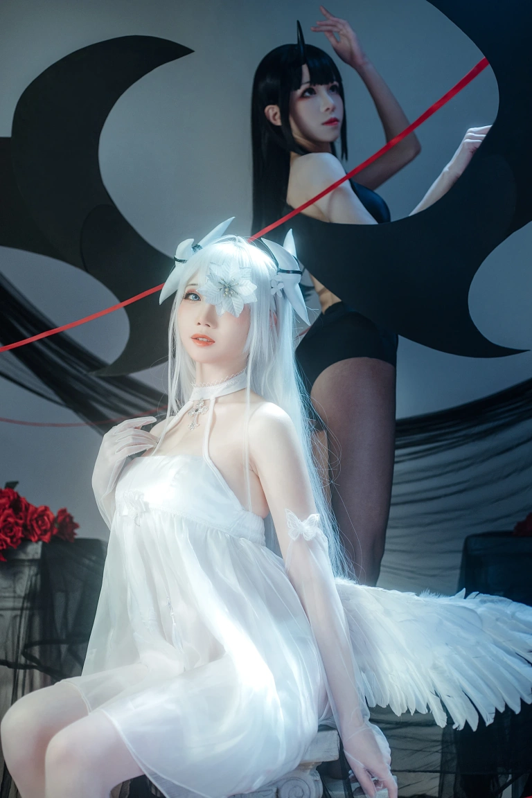 Tomoyo酱&焖焖碳《碧蓝航线 埃姆登 双黑白夜之主》主题写真：29张全套美图