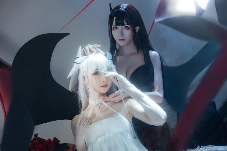 Tomoyo酱&焖焖碳《碧蓝航线 埃姆登 双黑白夜之主》主题写真：29张全套美图